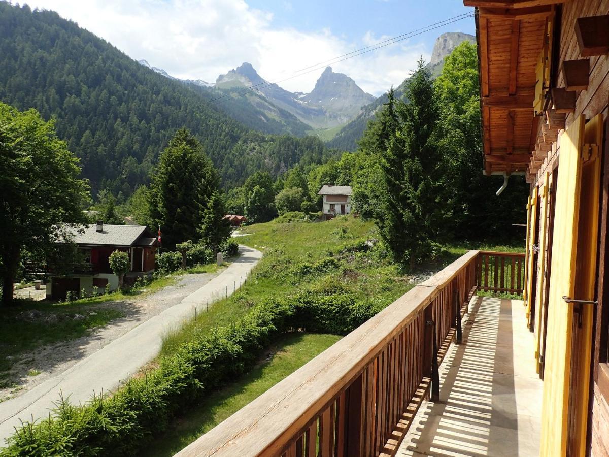 فيلا اوفرونازفي Chalet Le Muguet المظهر الخارجي الصورة